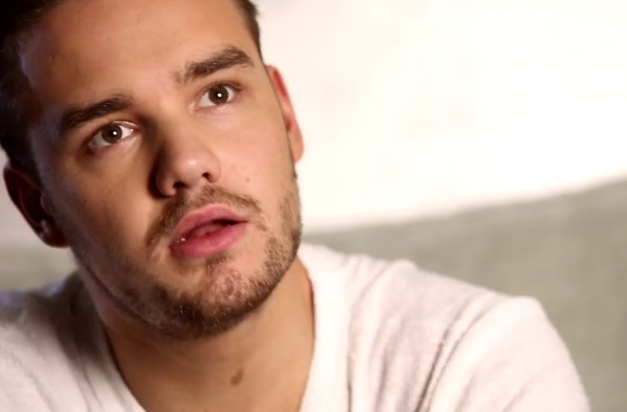 PromotingLouisT's tweet photo. Me listening to MITAM today, the evolution:

#1DMITAMPROJECT #1DDay #2YearsOfMadeInTheAM https://t.co/7WoxrJu9I5