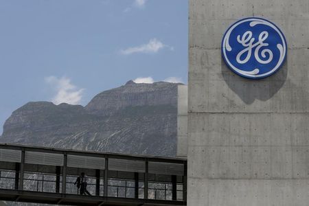 market2dayweb's tweet photo. GE reduce a la mitad dividendos trimestrales antes de anuncio reestructuración https://t.co/EbDh48vDjw https://t.co/6cNP2wbTXZ