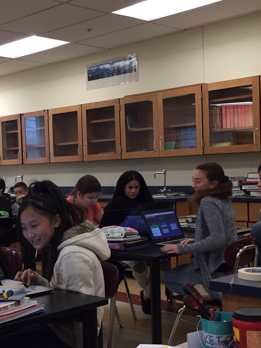 polacekj2's tweet photo. 6-1 Science fun with #@quizlet #quizletlive #@Hamletpride https://t.co/XmbRR7w3LS