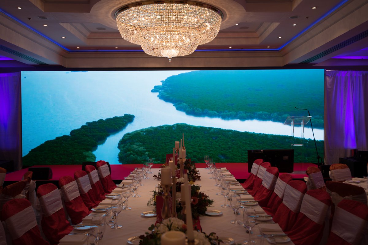 Avtek's tweet photo. An amazing setup for the 2017 China Tourism Night. The event took place in the @ConradDublin, promoting China as the perfecting tourist location.
Avtek supplied the crisp, immersive LED screen shown below, creating a truly spectacular visual.

#LEDscreen #Event #AudioVisual #Tech https://t.co/F34nZj3Pj2