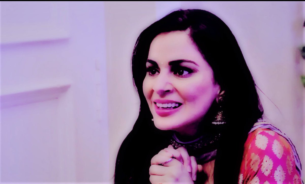 manicreations22's tweet photo. Old #ButGold ππππ Quick Edit βΊοΈβΊοΈ@AryaSmilesa https://t.co/EnuX4y6CBj