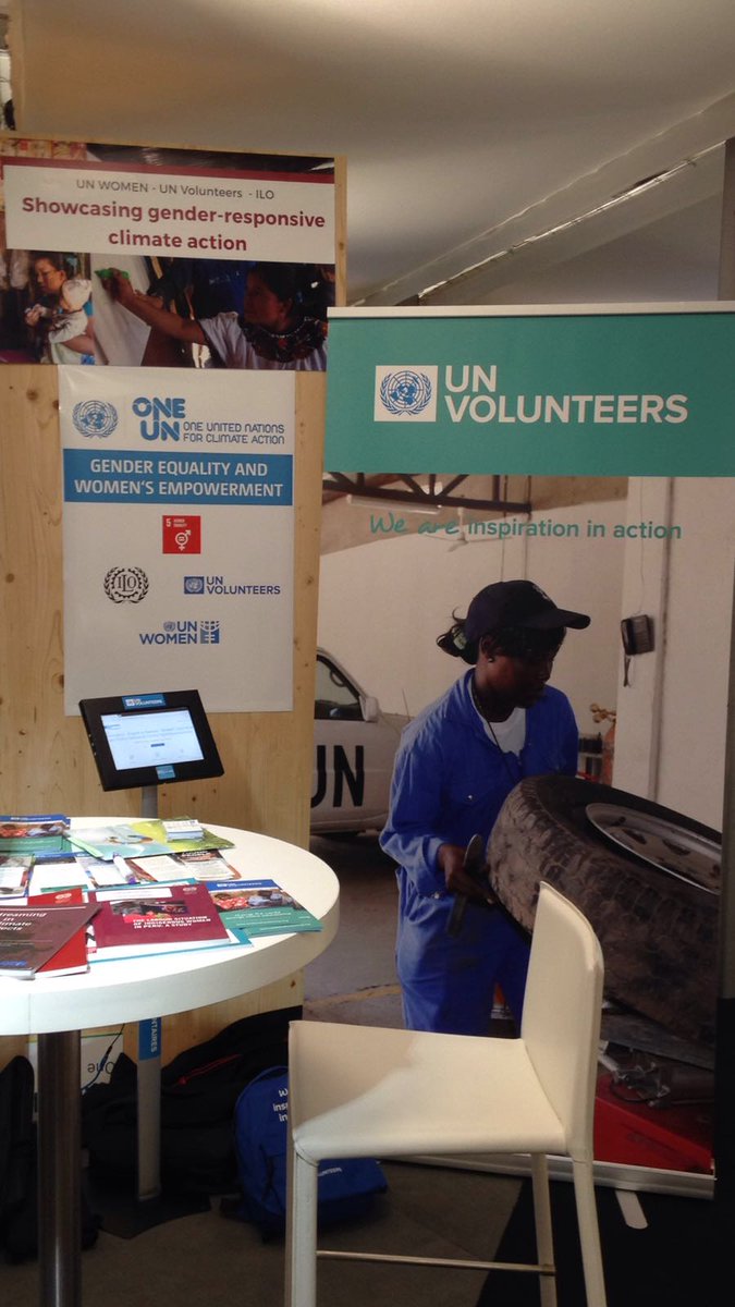 UNVOnline's tweet photo. Nous sommes au stand #OneUN Nr. F.26.01 #COP23 #BulaZone Nous serons heureux de vous y rencontrer et répondrons à vos questions en 🇫🇷🇬🇧 sur https://t.co/BKHaGvRRqc https://t.co/DwLLP6S7y9