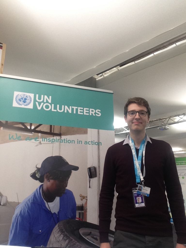 UNVOnline's tweet photo. Nous sommes au stand #OneUN Nr. F.26.01 #COP23 #BulaZone Nous serons heureux de vous y rencontrer et répondrons à vos questions en 🇫🇷🇬🇧 sur https://t.co/BKHaGvRRqc https://t.co/DwLLP6S7y9