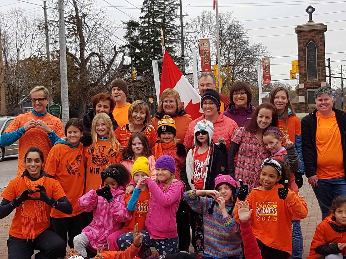 RUPSRockets's tweet photo. #DFK2017 spreading kindness on International Kindness Day. Actions can have impact when people come together. Thanks to our families, staff, Coucillor George Carlson, and our wonderful dance instructor Mrs Luxmore-Begin. AMAZING! #pdsb https://t.co/dHDD93CUIA
