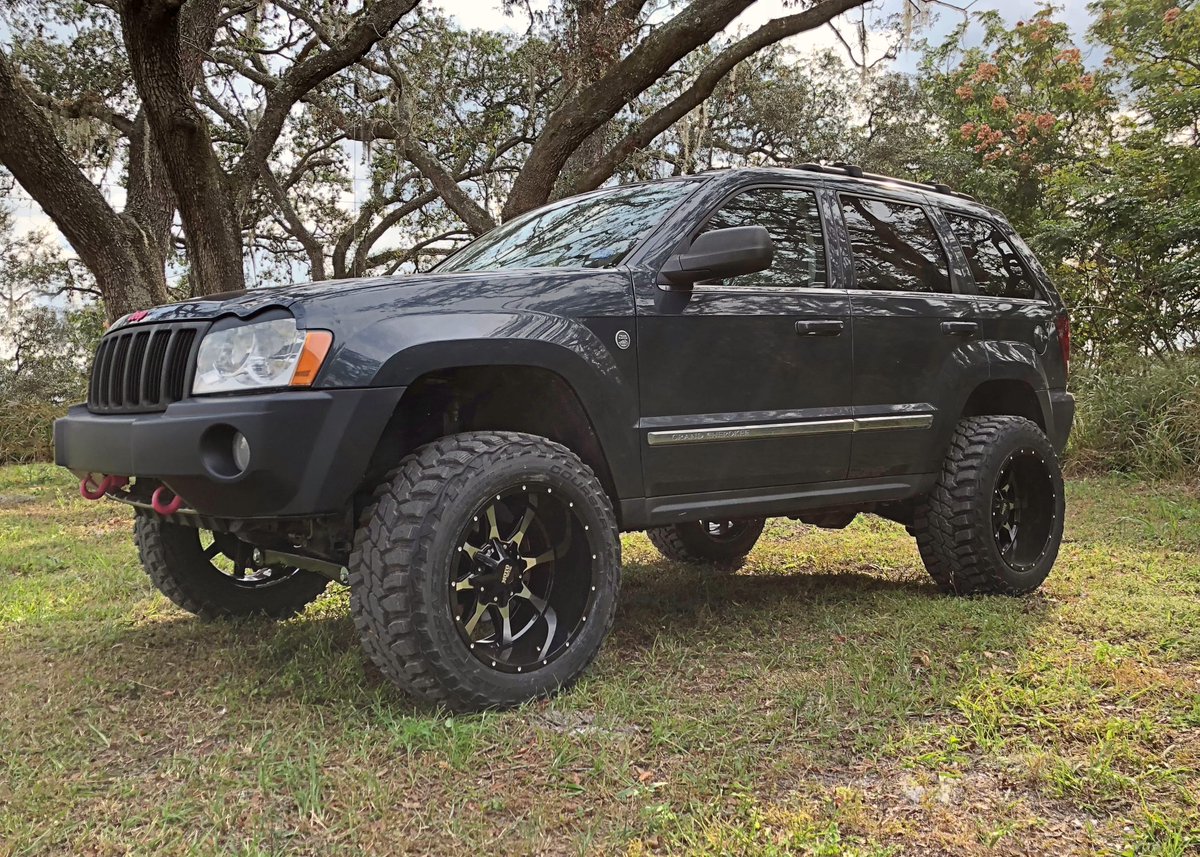 we installed a 4in Superlift with Moto Metal wheels on a set of MasterCraft Courser MXT on this Grand Cherokee. Check out the full gallery on facebook: bit.ly/followJD  or Flickr: bit.ly/JDGrand  #grandcherokee #superlift #jeep #jeepgirl