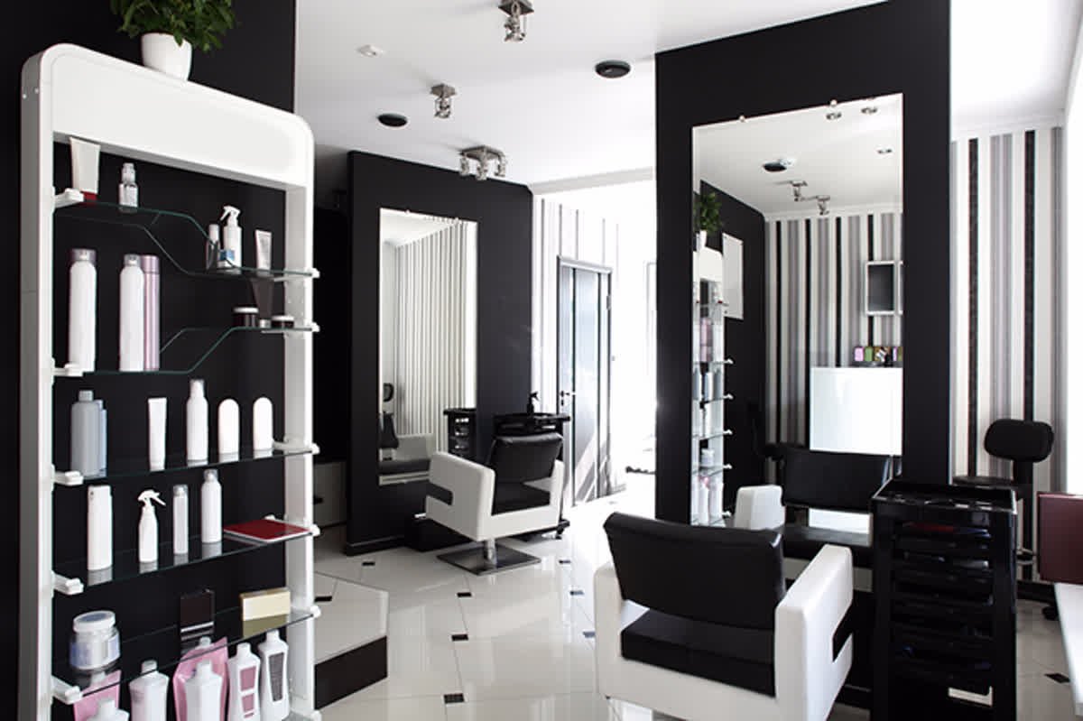 HintonStyle's tweet photo. Do you want to be a #HairStylist, #MakeupArtist or #SalonOwner?
Click here to learn about our #CosmetologyProgram: https://t.co/c2yUbsm0EG https://t.co/L0PnFPfN4V