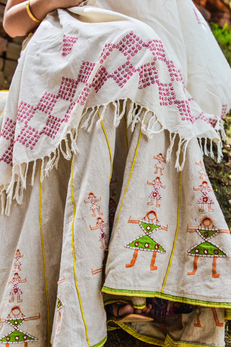 blogvirasatehind.com/2017/11/13/rez…

#apparel made from #reza #Fabric and #handembroidered by #bohar village woman of #Haryana 
#ancienttextile #revivalofthetraditional  

@TexMinIndia @HaryanaTourism @haryanatweets @dastkar_delhi   @WhiteMughalsFan