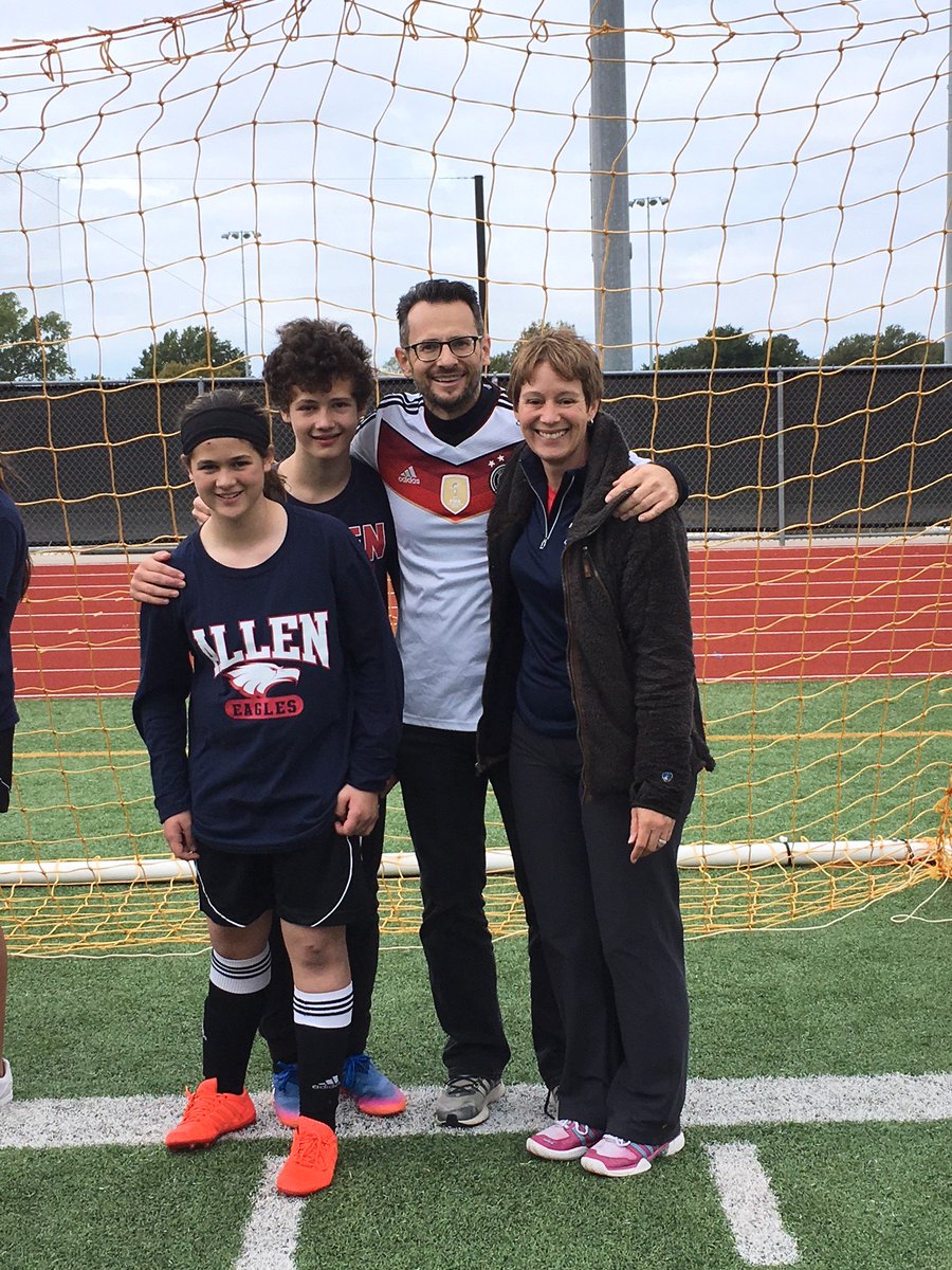 deutschklubahs's tweet photo. Allen HS German club had such a fun time at Sportfest! Vielen Dank to all the students and adults who made it an awesome event! #aatgntx #AHSeaglelife #deutschlernenmachtspass https://t.co/yq152HGXGj