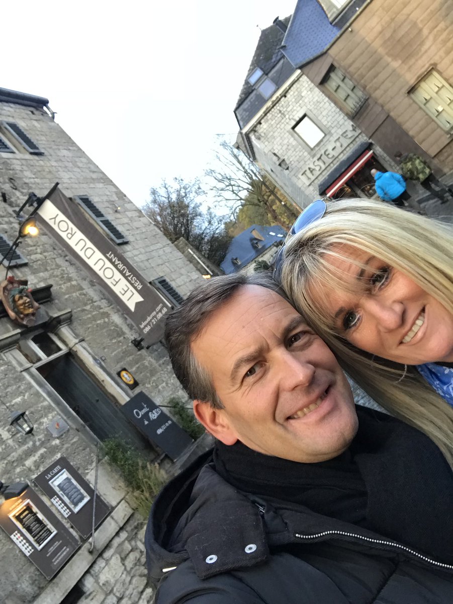 vastenaekel's tweet photo. Durbuy on se révéra #marchedenoel #durbuy #inlove @DurbuyTourisme @SSlabbaert ❤️ https://t.co/8taWGuEqO9