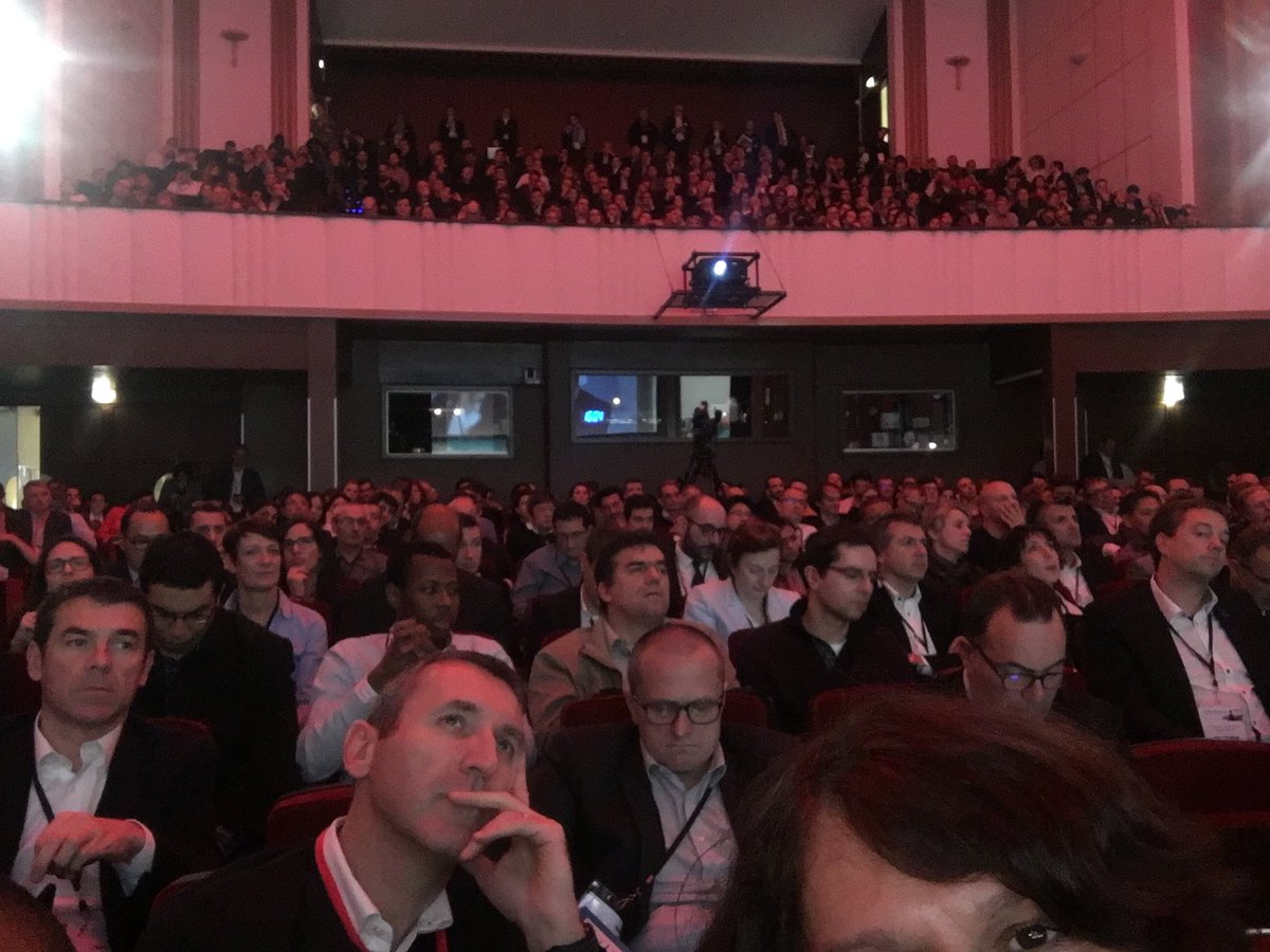 Kidjo_Stephane's tweet photo. #CloudDayParis The place to be. La transformation digitale avec le Cloud Oracle https://t.co/DV2GS8XD1b