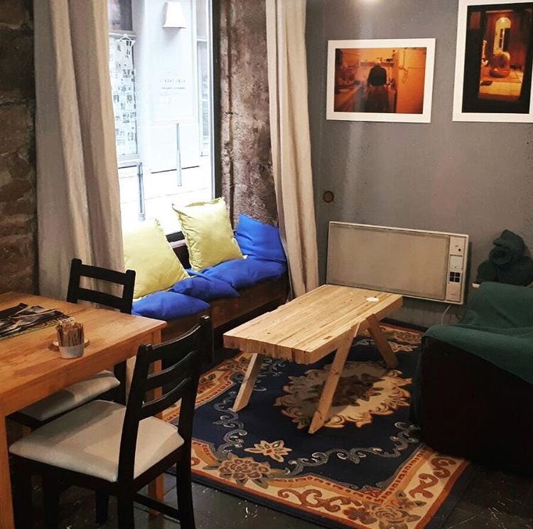 rakwecoworking's tweet photo. Par ces temps froid, venez vite vous réchauffer dans notre espace #Coworking accompagné d'un bon café #Moka 👩🏽‍💻☕️
#Lyon #Coffee #Cold #MondayMotivaton #Autumn https://t.co/qZlLzCK75G