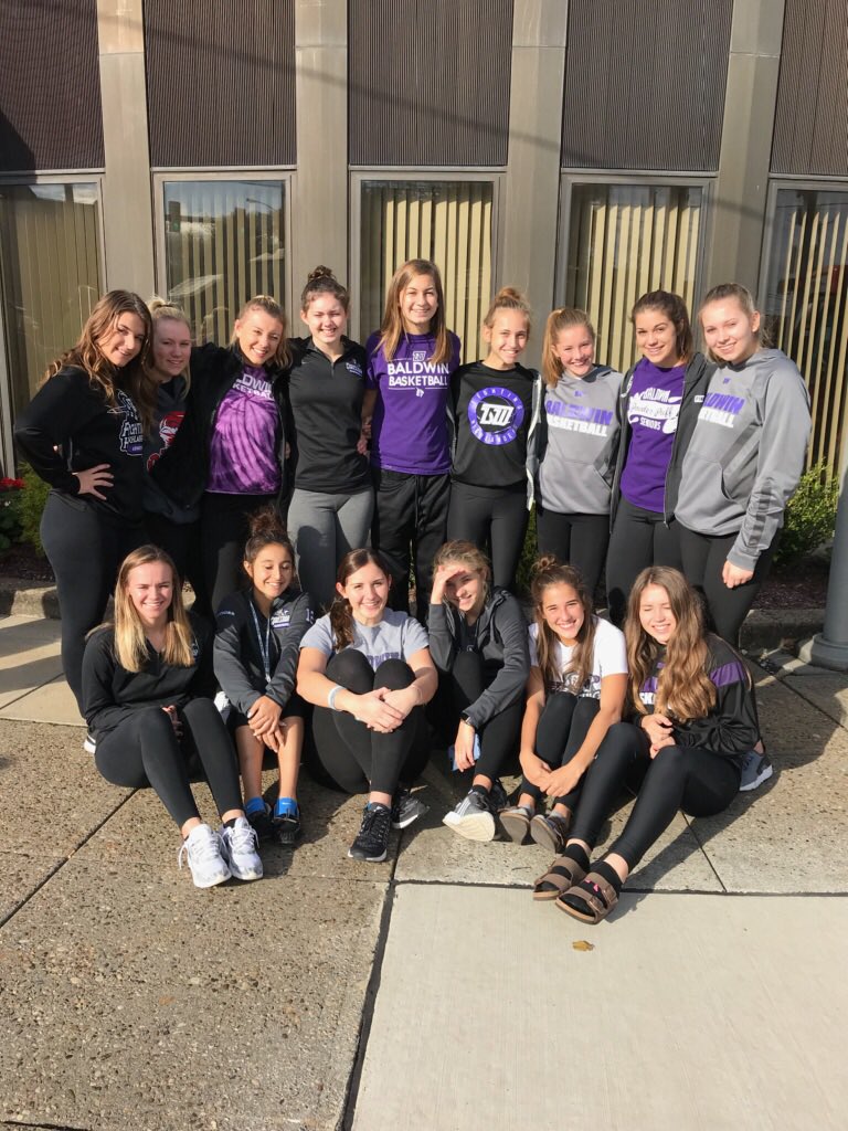 highlanders_GBB's tweet photo. Thank You to our girls for volunteering at GBU Project Reach Out to support our servicemen and women last weekend! 🇺🇸 https://t.co/JBRyNChLwE