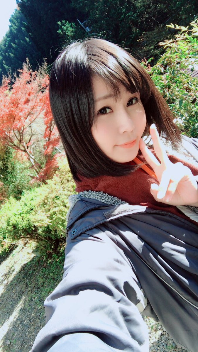 TomokaA2016's tweet photo. 今日はヤブサメさんでの撮影でした💗大自然の中ハッスルしてきましたよ❣️そしてロケ場所の紅葉があまりに綺麗だったので皆さんにもお裾分け🍁✨
ヤブサメの皆さん、今日は1日お世話になりました✨✨

あっ、そしてアミューズ撮影会満枠ありがとうございます😊🙏✨✨ https://t.co/yddP1iTacI