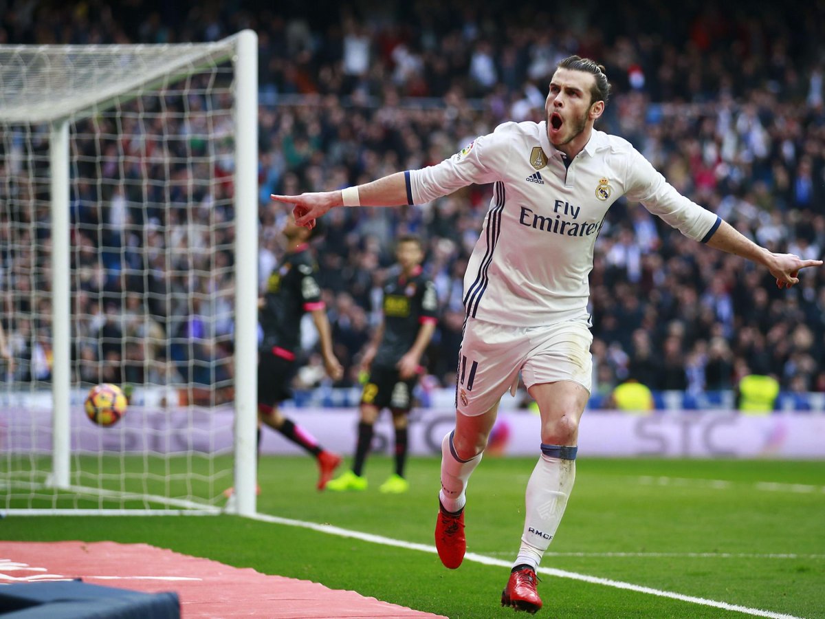 1Madridista14's tweet photo. We are waiting for you! Love you #AnimoBale https://t.co/h66oAZllTM