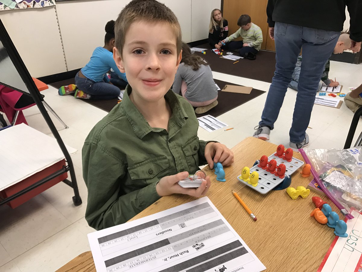 ChristanMartin5's tweet photo. Stretching our brains with Inventive Thinking Lab! @ThinkFun @ccps_gifted @GRESDragons #BalanceBeans https://t.co/NyGKhNFSwl