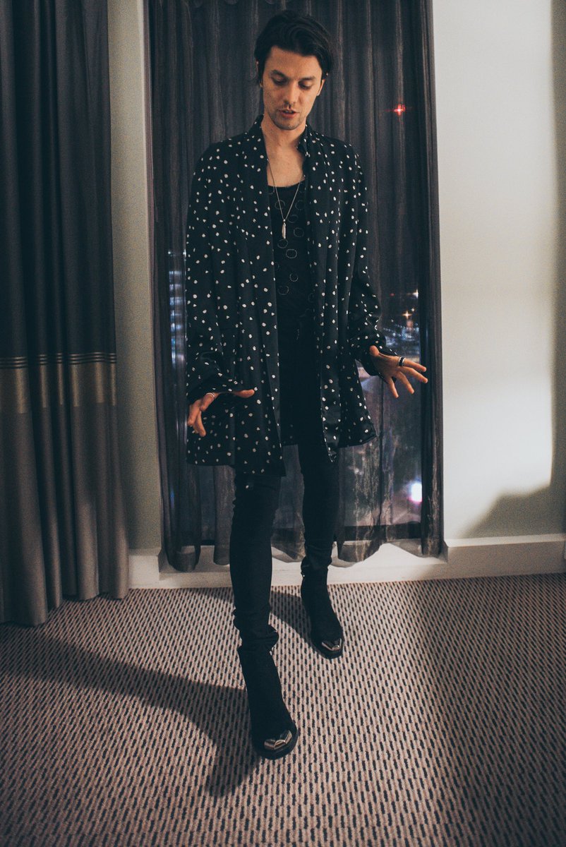 JamesBayMusic's tweet photo. MTV EMAS.
photos by @JPBoardman https://t.co/dBywO22Qoe