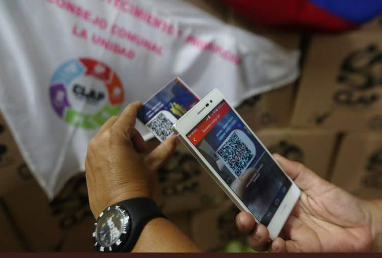 FreddyBernal's tweet photo. El carnet de la patria se transforma en una  #BilleteraMovil, una tarjeta recargable que garantiza seguridad a nuestro pueblo.
Ahora se podra adquirir los productos Clap con  la seguridad y rapidez que garantiza @CarnetDLaPatria https://t.co/kIszeTCDhJ