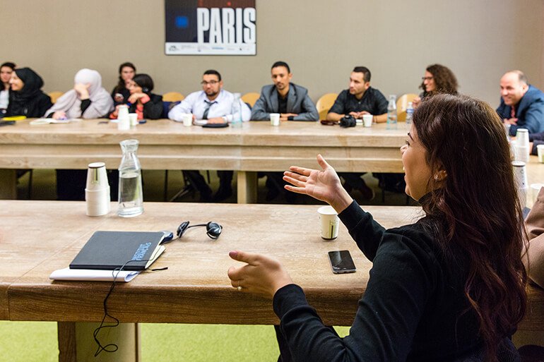 CFImedias's tweet photo. [#SafirLab] 25 jeunes originaires de 9 pays du #mondearabe réunis à #Paris pour accélérer et dynamiser le développement de leurs projets 👉
 https://t.co/8ZsTHlhRhZ https://t.co/N3FovCTKOS