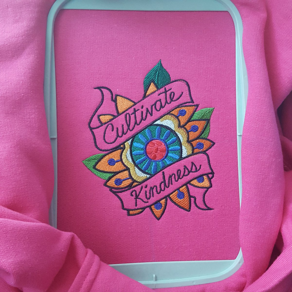 Celebrate #worldkindnessday with a snuggly hoodie or buy one for a friend in need! #consciouscrafties consciouscrafties.com/handmade-gifts…