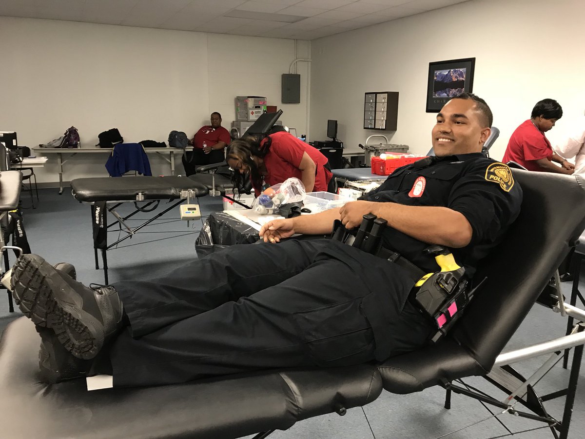 PortsmouthPD's tweet photo. The blood drive in support of Officer Baaklini has begun!  Great turnout first thing this morning.  The Hampton Roads community is awesome!  Please consider donating today or at a future Red Cross blood drive. https://t.co/LuS81NZvBf