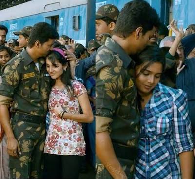sivast3's tweet photo. #5Years of BLOCKBUSTER

     #THUPPAKI🔫
#MEGABB
IN Thalapathy's career
Actor Vijay
#IndianArmy 🙏 #sisterluv ❣
5YRS OF INVINCIBLE THUPPAKKI https://t.co/Cr0lo20uSF