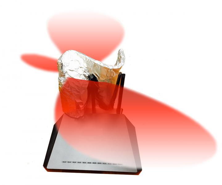 DittachApp's tweet photo. Researchers discover aluminum foil actually does improve your wireless speed: with a $35 investment a wireless reflector can outperform antennae that cost thousands of dollars

#Wireless #Innovation #Tech #WirelessSpeed #Research 
@TechCrunch @Dartmouth https://t.co/aKLvRc4HSU