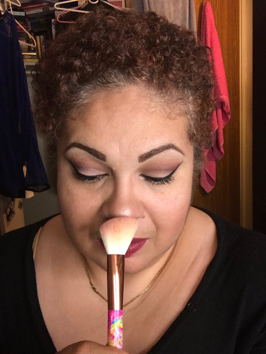 sweebellajae's tweet image. #matteshadows #smashboxXRatedmascara oooh! #practicemakesperfect #beautyguruwho #notme lmao 💋