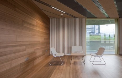 InteriorsSpain's tweet photo. The best #surfaces, #wallcoverings and #spacedividers in #BDNY are #Spanish! Visit @kriskadecor @COMPACsurfaces @parklexusa &amp; @soffittipelli https://t.co/jTalJlee42 https://t.co/ndQAFbizPr