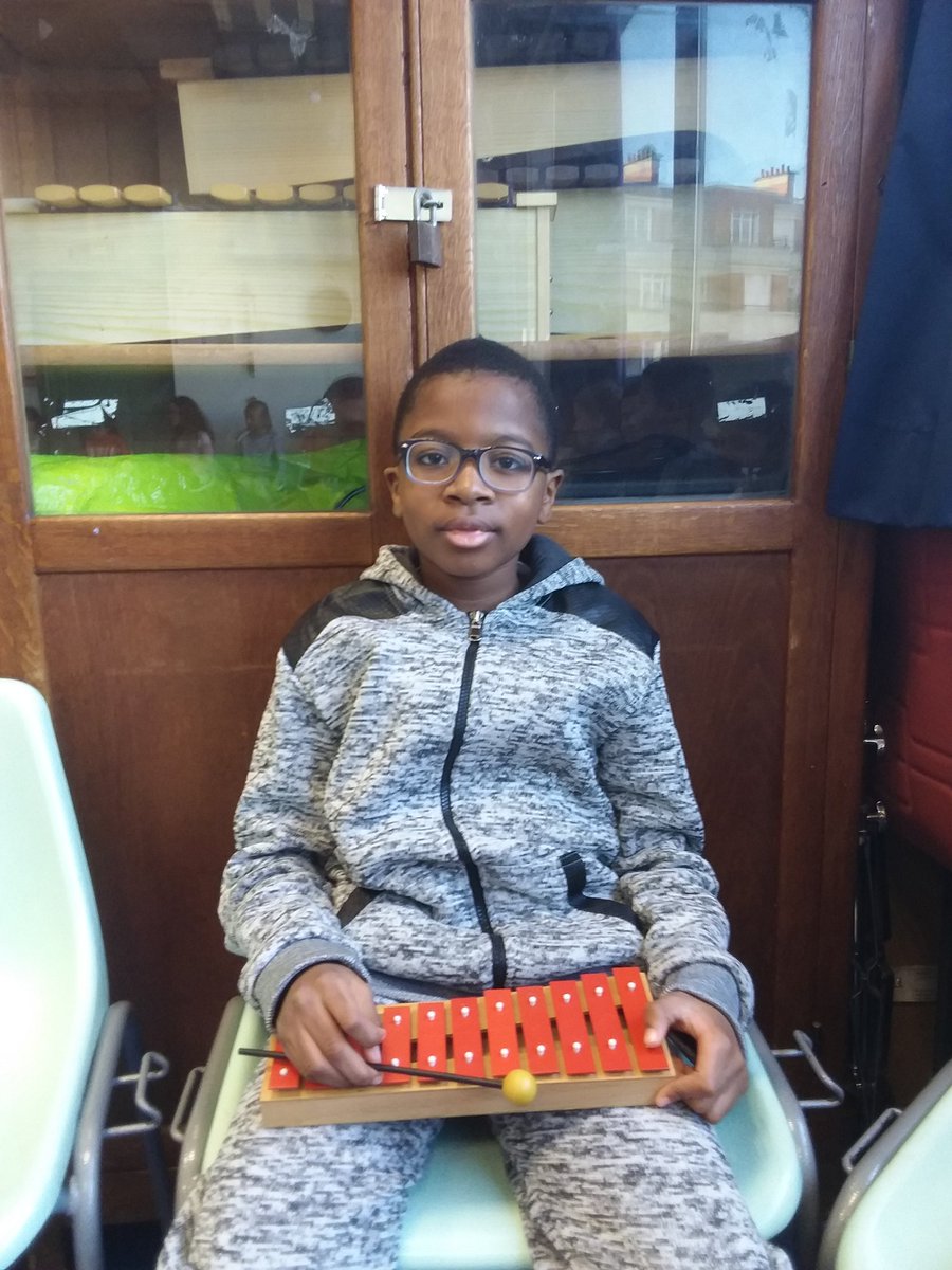 CM1duparc's tweet photo. Quand la musique est bonne...#cm2c https://t.co/ov3APoOQwv