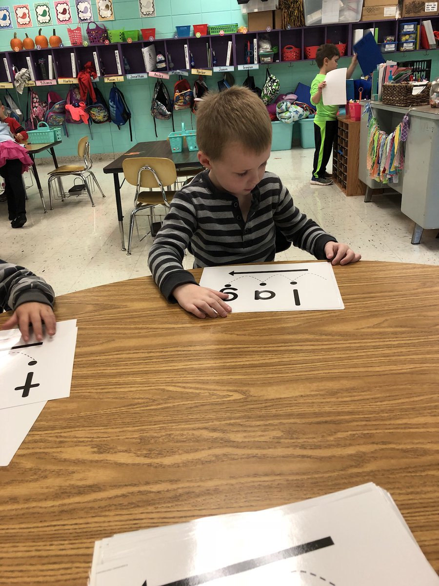 mslamonsclass's tweet photo. Blending on a Monday #OneAthens #OneBrookhill #everydayACS #BestYearEver @brookhillelem https://t.co/IQJe0NptbD