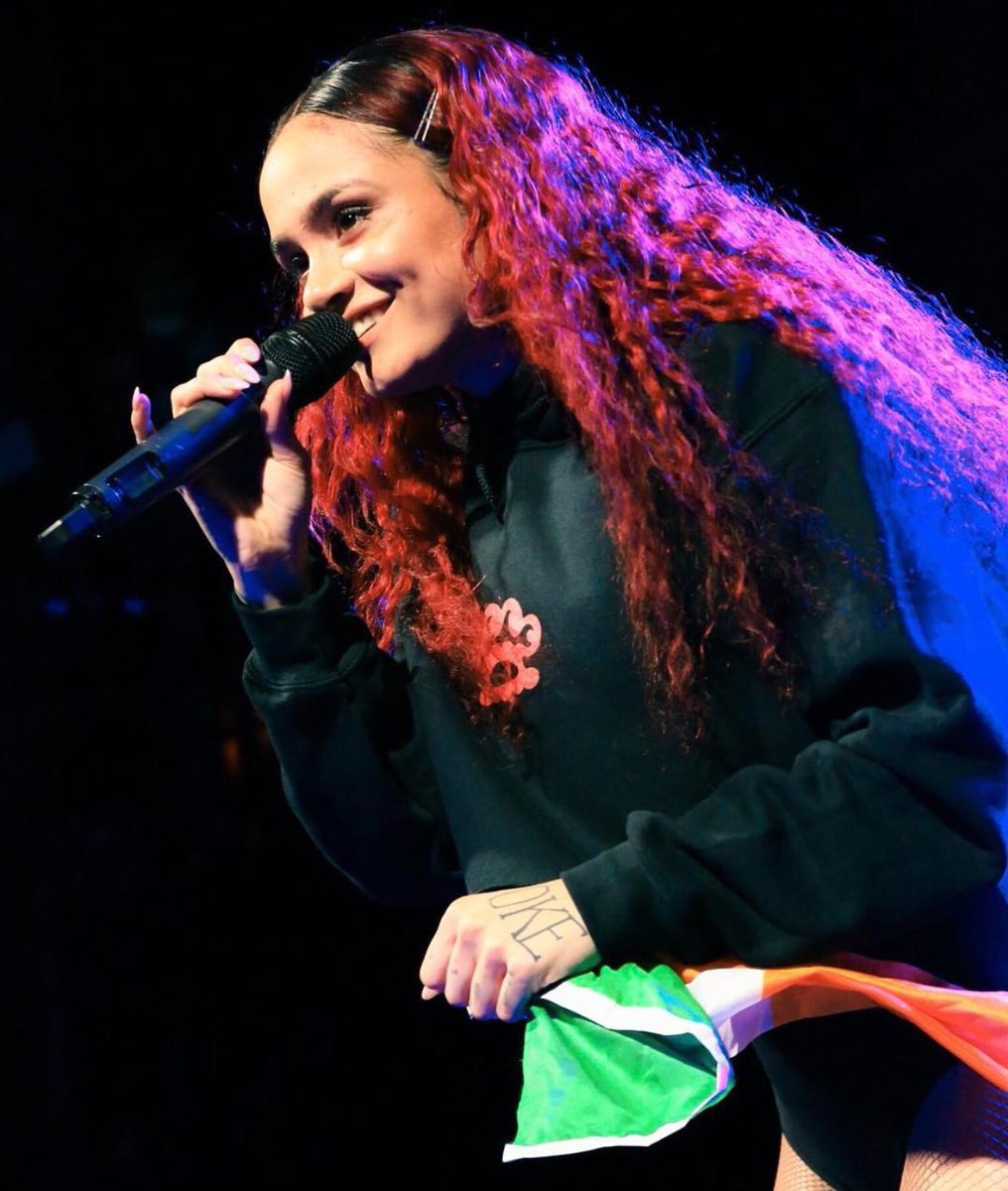 tsunamibae's tweet photo. I'm voting for Kehlani for Favorite Female Artist Soul/R&amp;B at #AMAs   

vote vote vote 🗣 https://t.co/JiqLbfifkj