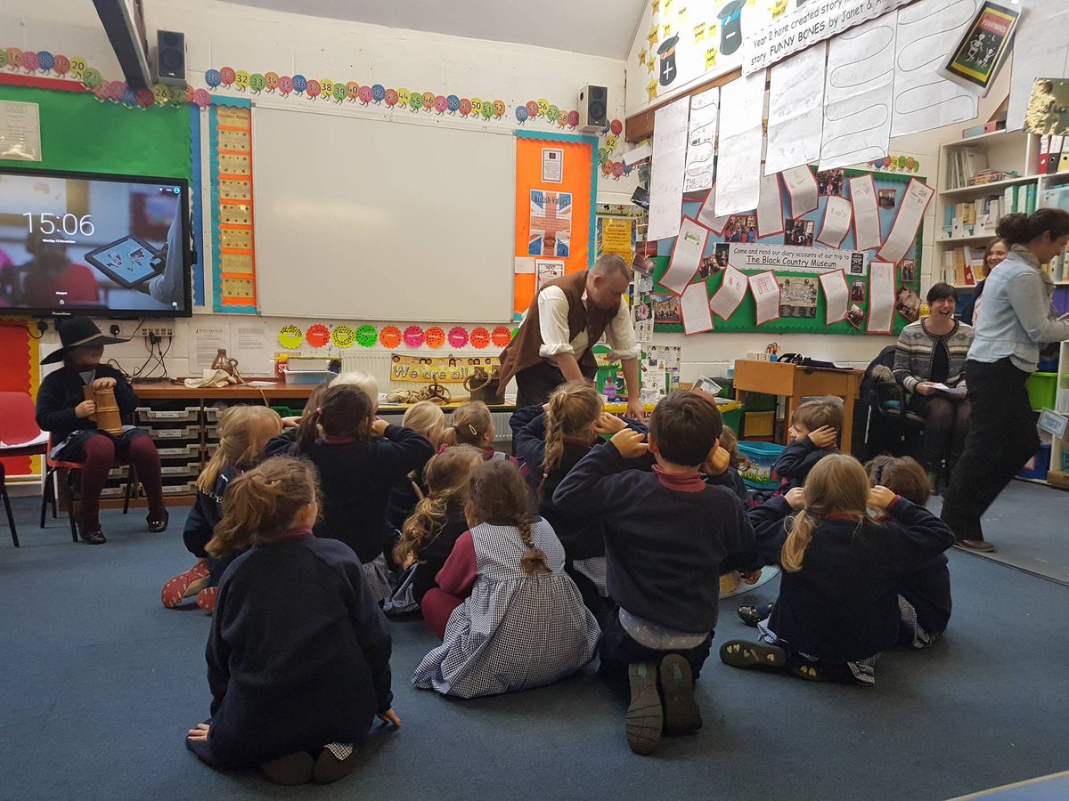 DiscoverhistPH's tweet photo. The children @winterfoldhs took part in some fire fighting 1666 style @ksshuttle @worcesternews @bbchw #BackingWorcester #schoolhistory #GreatFireOfLondon,#onestopshop @WorcsNOW @worcscc @MuseumofLondon https://t.co/97iW3JVzmq