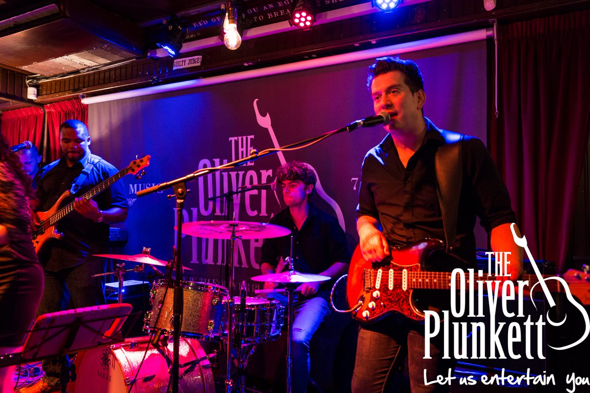 TheOliverPlunk's tweet photo. #LiveMuisc
3pm #LeeSessions
6pm #KaylaAndTheTopMen
9:30pm #TheBrightsides
12:30pm #JackAhern
#FriskyWhiskeyBar
7pm #TheFrets
10pm #DropsOfGreen https://t.co/Jzn0818YoY