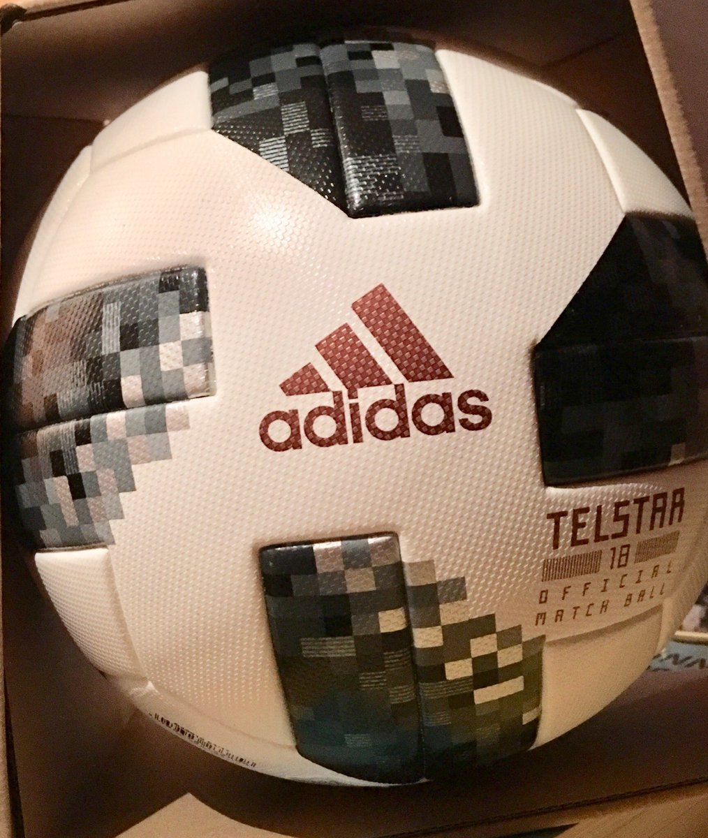 torfje's tweet photo. Då va neste års fotball-VM ball i hus. Gleda meg til å testa den 😊⚽️ #fotballvm #Telstar18 https://t.co/Yd2FgI6OjH