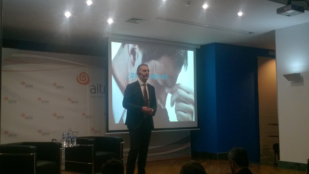 Continuamos con <a href="/SergioSgordillo/">Sergio Gordillo (en 🏠)</a> "Impacto de la tecnología en los modelos de negocio" desde <a href="/Improven/">Improven | Consultora de Negocio</a> #SeminariosEmpresariales #Industria40