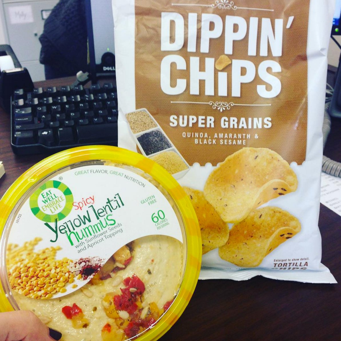 DippinChips's tweet photo. Mondays are tough. Take a break from work with #DippinChips and your favorite hummus! #MondayMotivation https://t.co/plTDPuYGIv