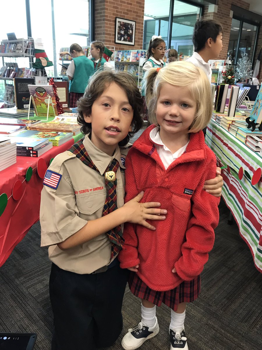 mrsjenkins_edu's tweet photo. 4th graders help their PreK buddies make #GSESbookfair wish lists @gsesdallas @GSESLibrary #GSESLeads #GSESServes https://t.co/xSfUu5bDla