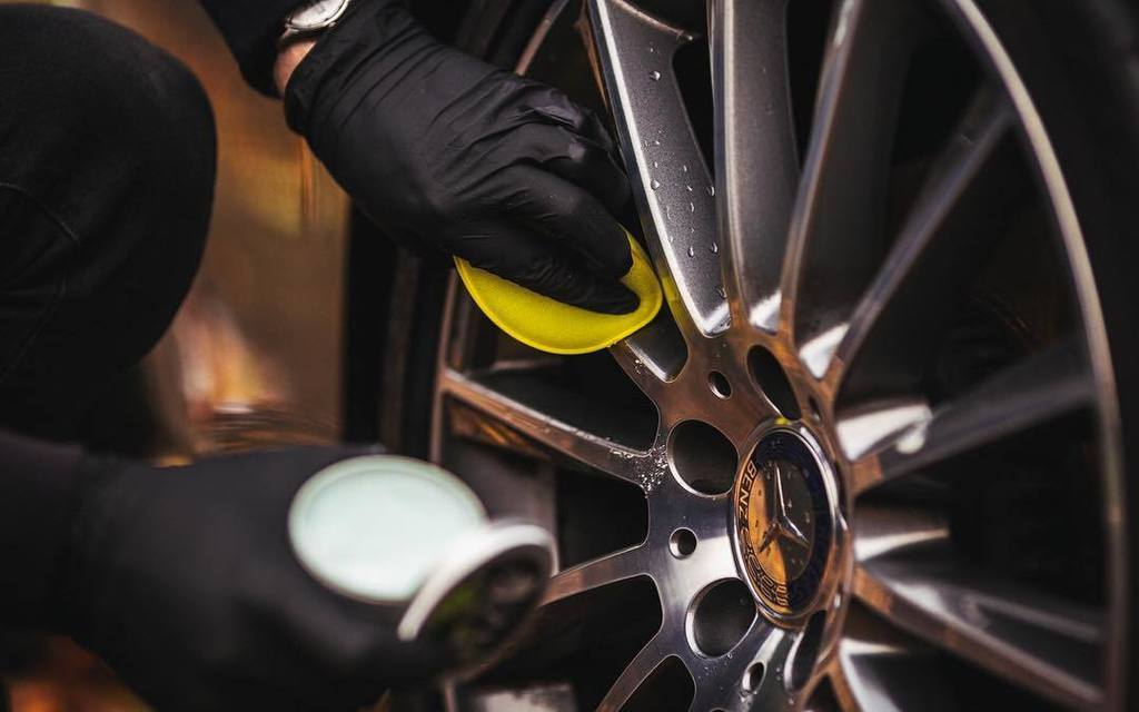 AutoFinesse's tweet photo. Seal your wheels, get winter ready with Mint Rims.
#autofinesse #theartofdetailing #teamaf #detailersfuel #carcle… https://t.co/fvyeaNCLmV https://t.co/K1ojgrQ8XI
