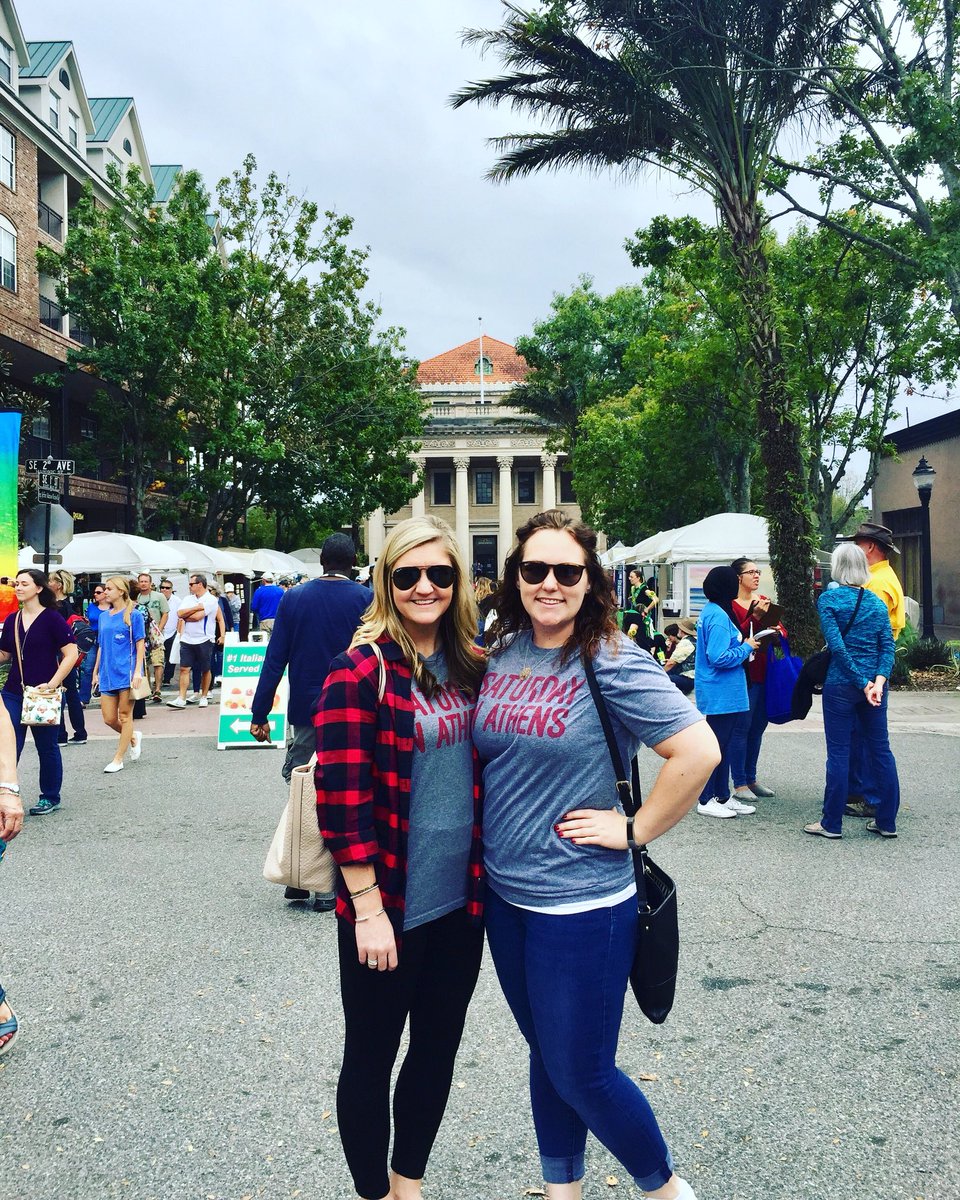 kokeefe90's tweet photo. We may be in Gator country but we will always rep our Dawgs...even after weekends like this! Thanks for a great visit this weekend @shannokeefe #seestertime #GoDawgs #saturdayinathens https://t.co/5AM8bz4wvL