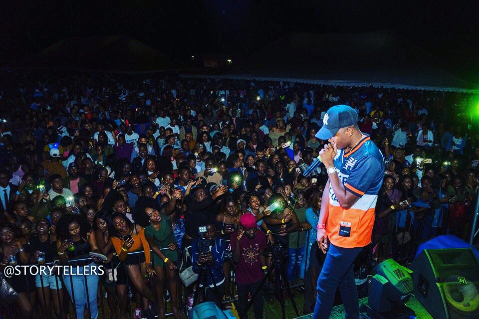 TheeAjay's tweet photo. What a night! #LevelsParty with @MaleekBerry https://t.co/AikWRlVi7e