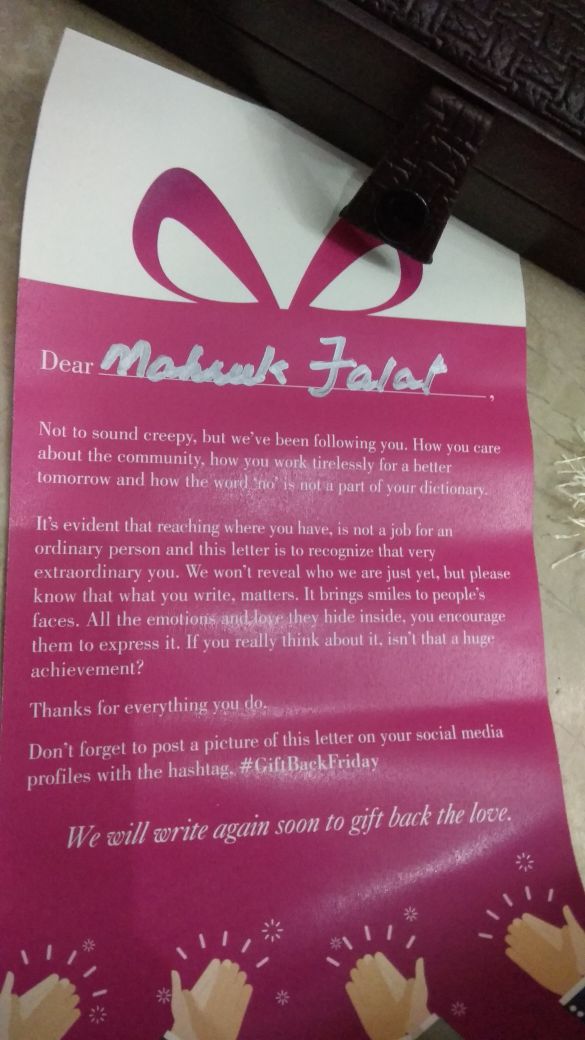 MahRukhTK's tweet photo. I don't know who you are but whoever you are, y'all are amazing. Thank you so much for this sweetest note. Thank you! 
#GiftBackFriday https://t.co/AmmgKi9HCa