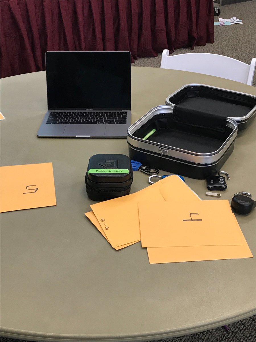 vhclarkesci's tweet photo. We are ready to breakout at #NISE2017 with @elissa_gong #vhway #vhsci @breakoutEDU https://t.co/0N496y4YzP