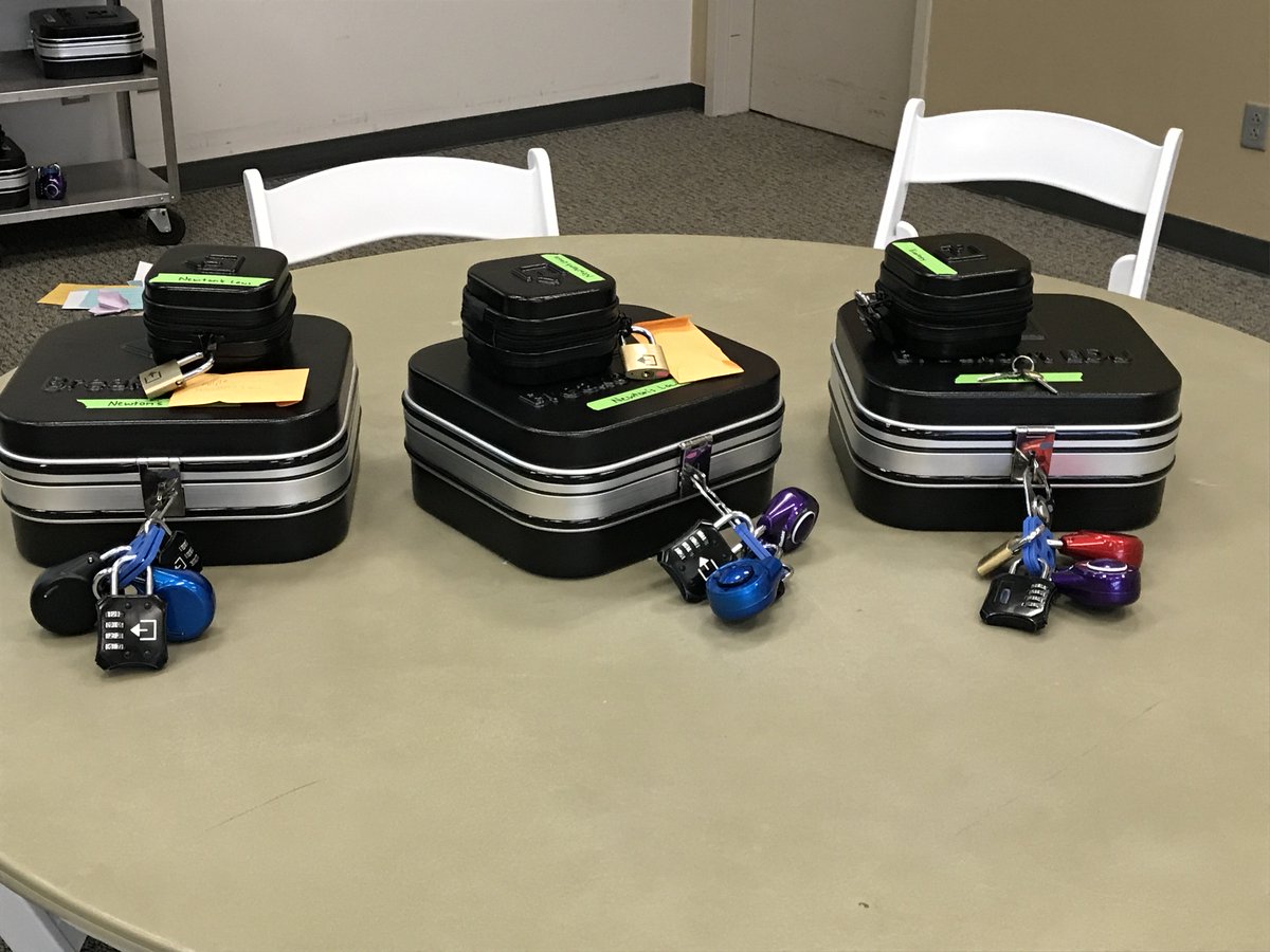 vhclarkesci's tweet photo. We are ready to breakout at #NISE2017 with @elissa_gong #vhway #vhsci @breakoutEDU https://t.co/0N496y4YzP