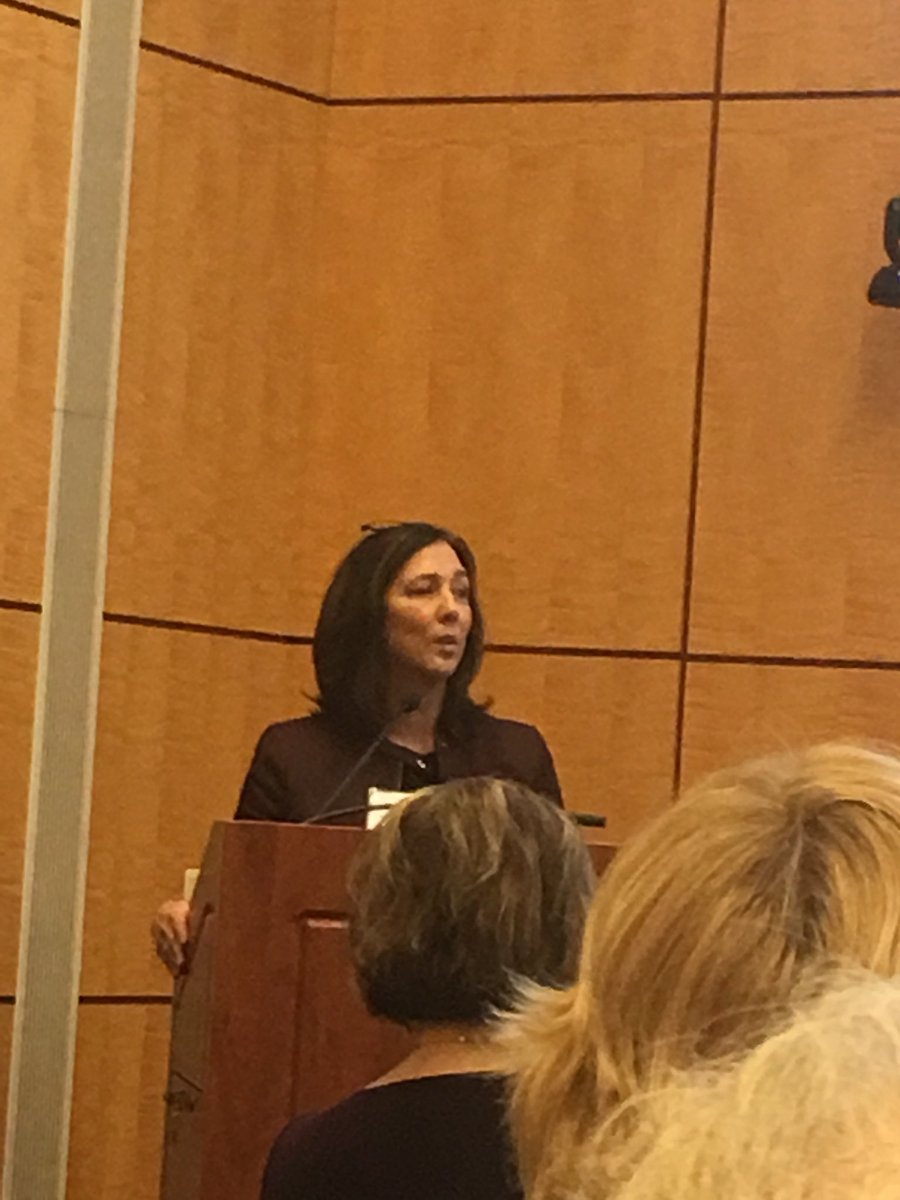 MDean0805's tweet image. @TABattagliaMD presenting at the #NatlCancerForum #nnrt