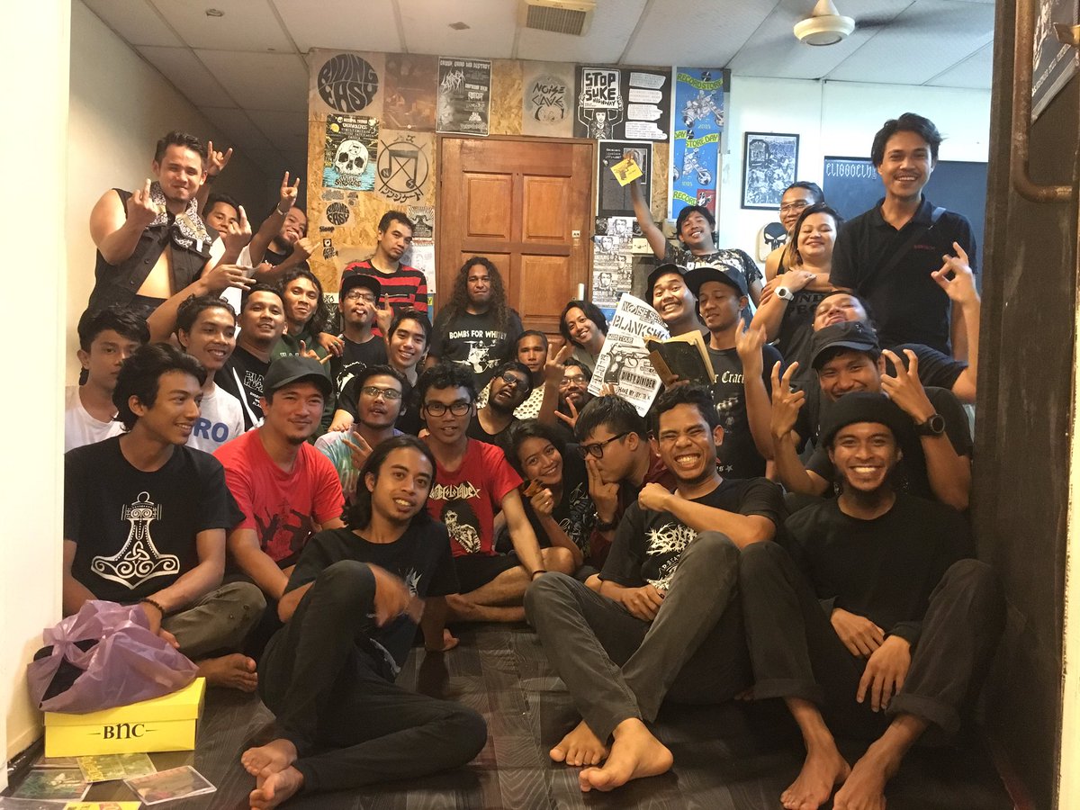 heretic_boi's tweet photo. yesterday is great #noisesession #vol3 https://t.co/50531c8N1z