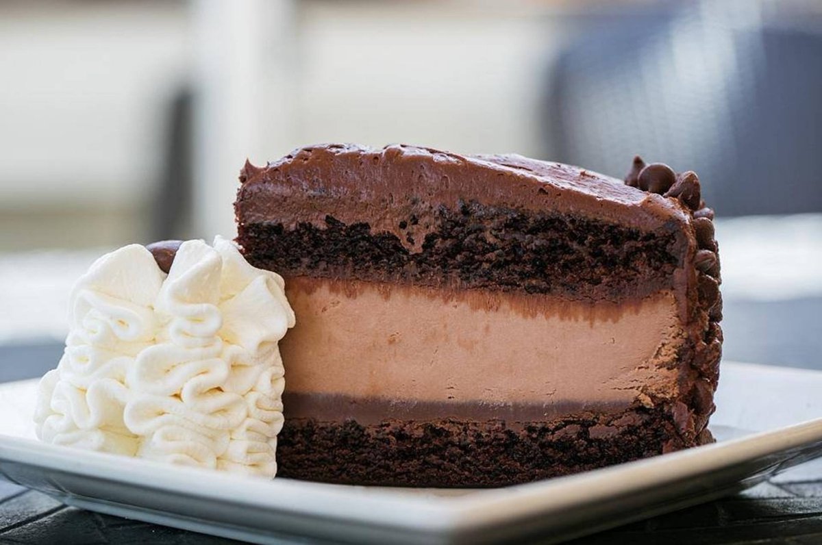 The Cheesecake Factory is opening next week http://bit.ly/2zsaiSN.