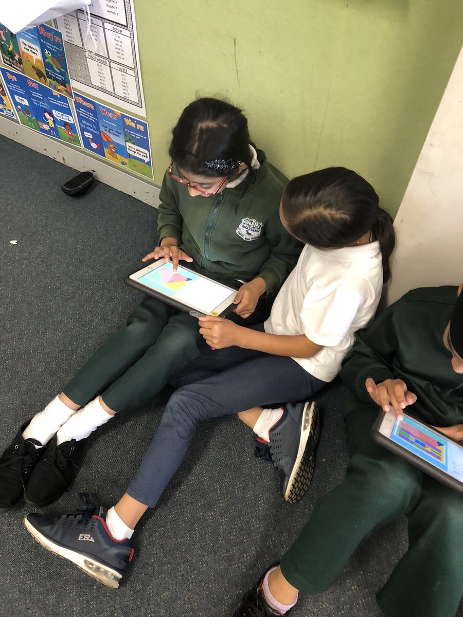 mkross1405's tweet photo. Students in 4G engaged in coding activities #codetastic @IngleburnPs @Miss_GreenIPS https://t.co/LHUX0uWfMx