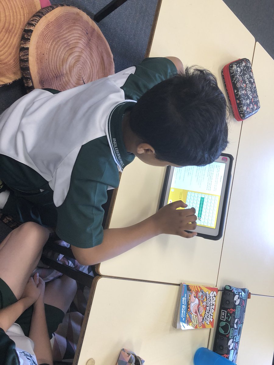 mkross1405's tweet photo. Students in 4G engaged in coding activities #codetastic @IngleburnPs @Miss_GreenIPS https://t.co/LHUX0uWfMx