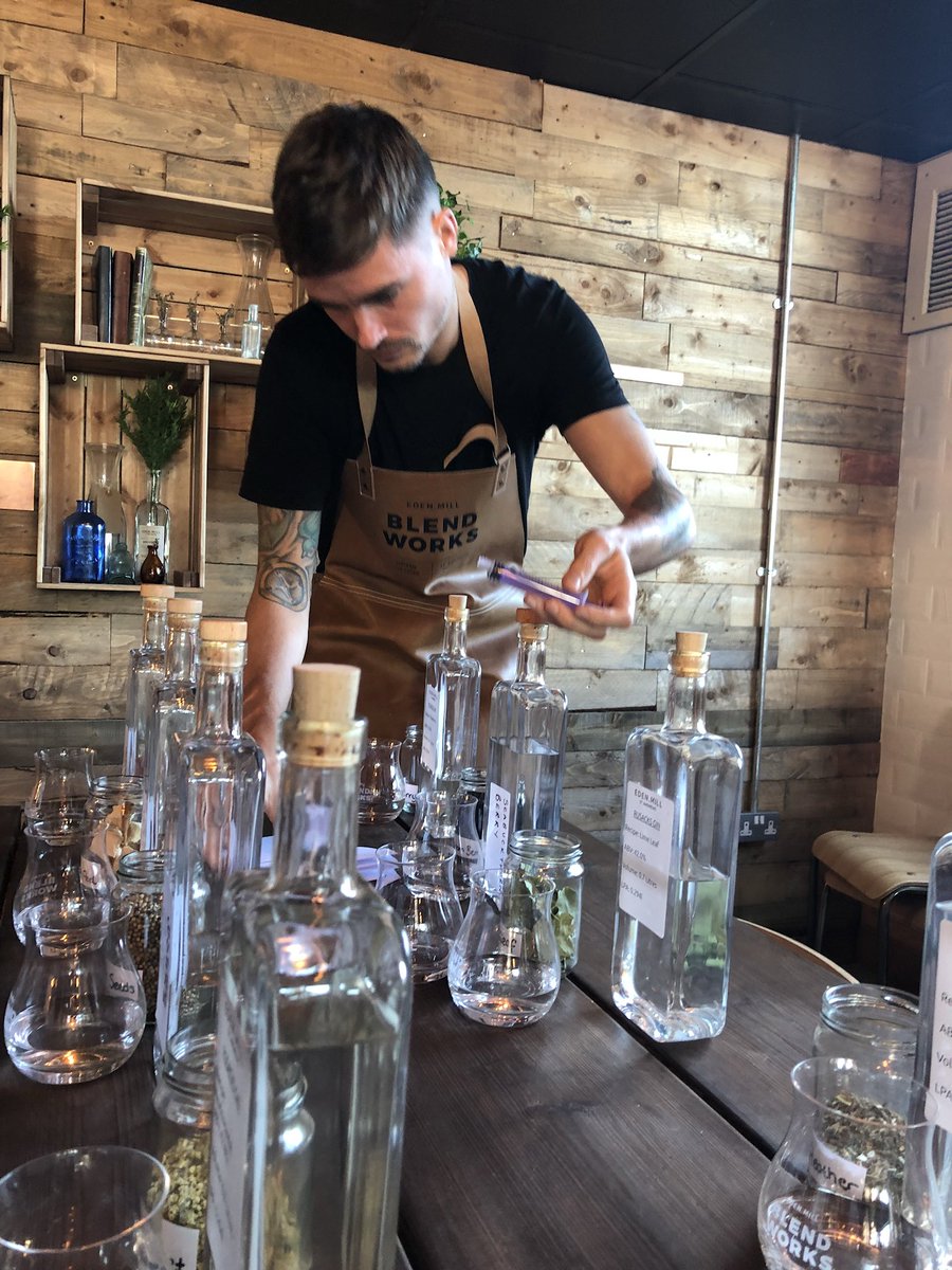 Congratulations Mikael Lustig &amp; 🇸🇪on qualifying for #Russia2018 <a href="/FIFAWorldCup/">FIFA World Cup</a>!
Mikael must have been inspired by his recent visit to #Blendworks 😃😃