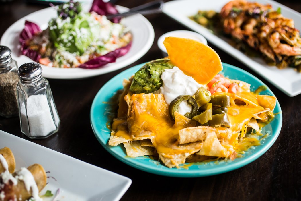 eloriginaltxmx's tweet photo. Sometimes they’re hot and spicy. Sometimes they’re cheesy. But one thing is certain: they’re delicious. #Nachos #ElOriginalTxMx https://t.co/mzPASi6vwI